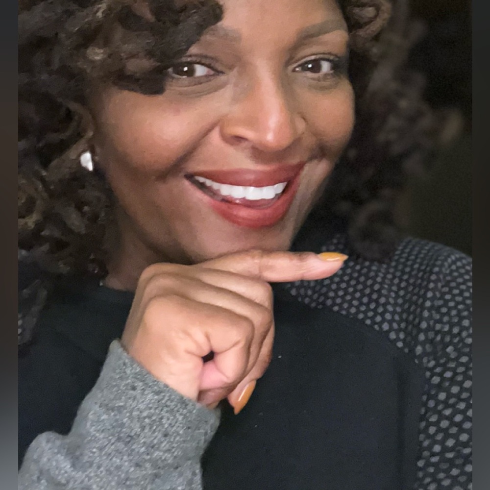 Meet your Posher, Angela